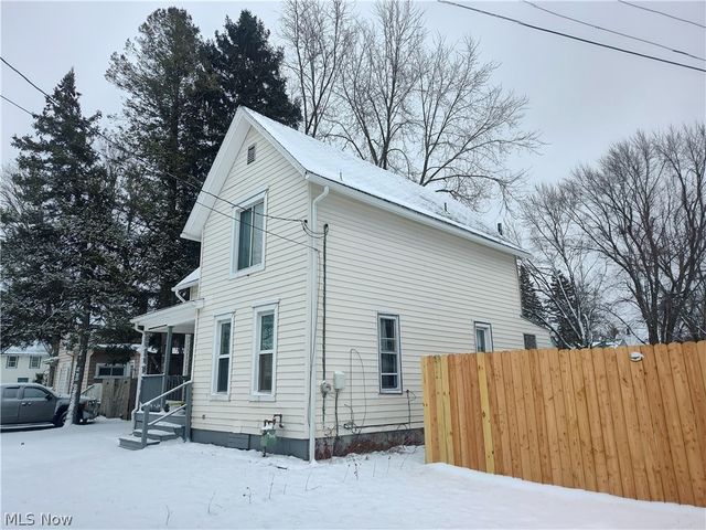 681 Madison Street, Conneaut, OH 44030