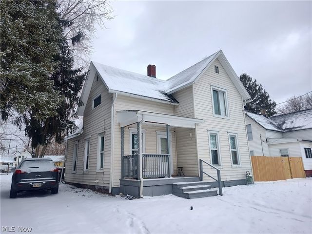 681 Madison Street, Conneaut, OH 44030