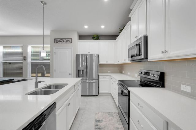 17106 HICKORY WIND DRIVE, Clermont, FL 34711