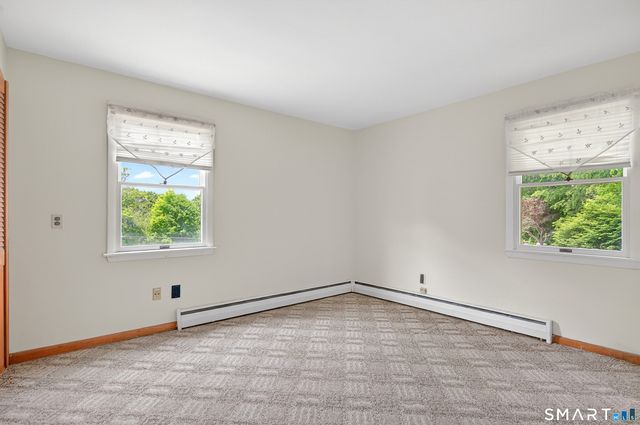 10 Horseshoe Drive, Danbury, CT 06811