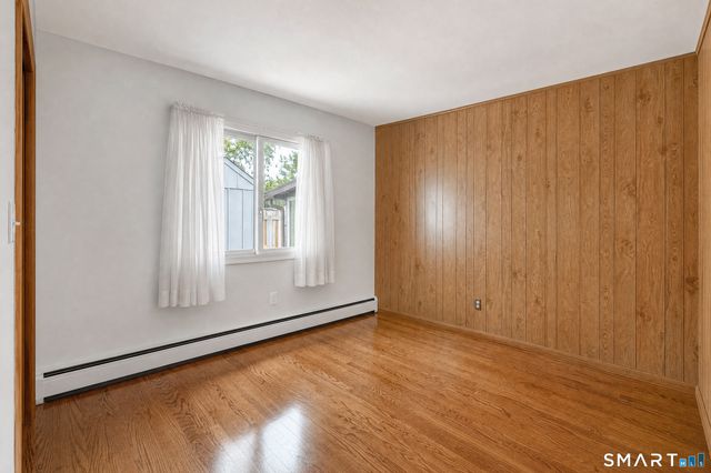 10 Horseshoe Drive, Danbury, CT 06811