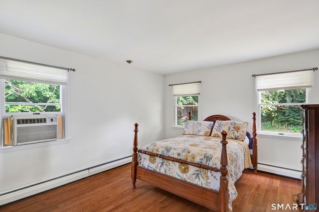 10 Horseshoe Drive, Danbury, CT 06811