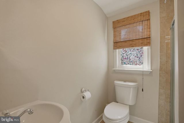 1800 GAYFIELDS DR, Silver Spring, MD 20906