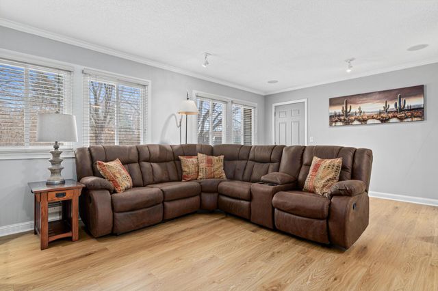 7093 146th Street W, Apple Valley, MN 55124