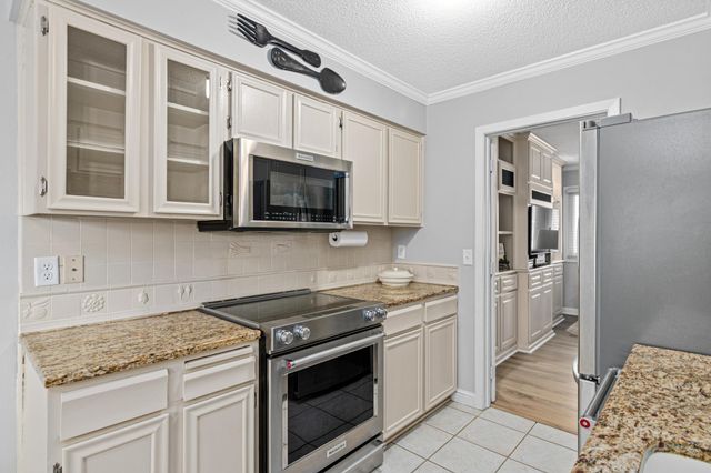 7093 146th Street W, Apple Valley, MN 55124