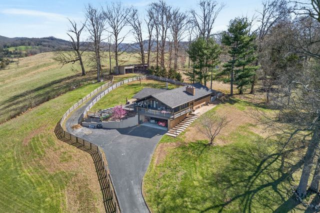 719 Monterey Hwy, Livingston, TN 38570