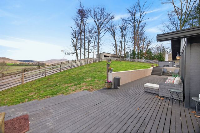 719 Monterey Hwy, Livingston, TN 38570