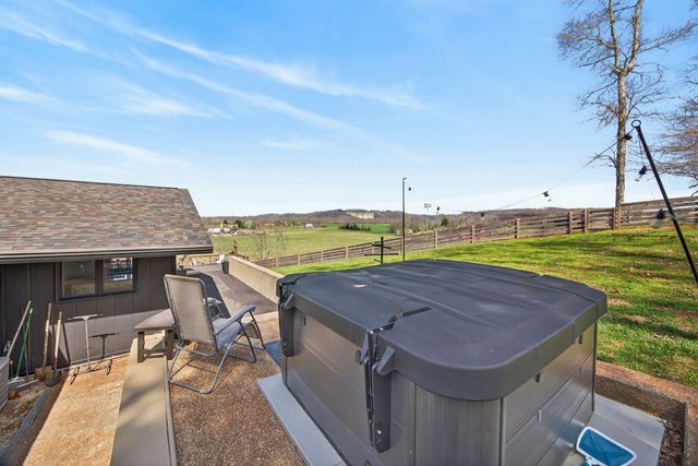 719 Monterey Hwy, Livingston, TN 38570