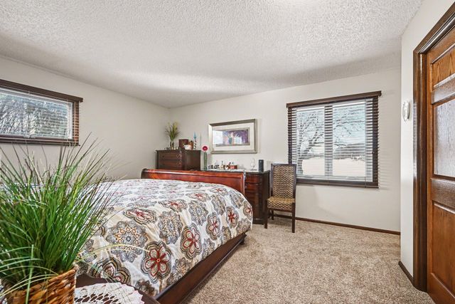 630 Tyrol Lane, Shakopee, MN 55379