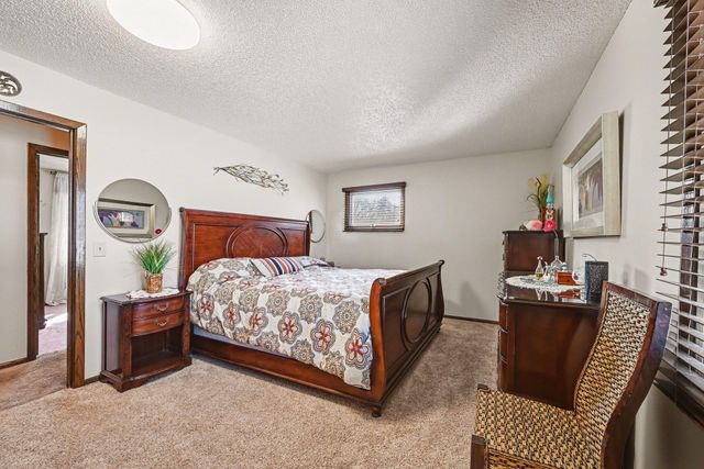 630 Tyrol Lane, Shakopee, MN 55379