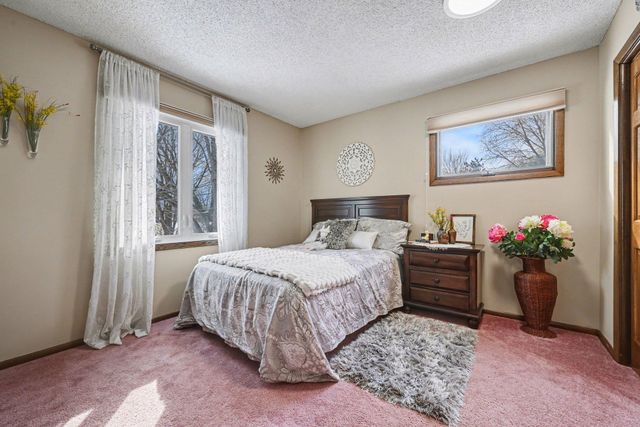 630 Tyrol Lane, Shakopee, MN 55379