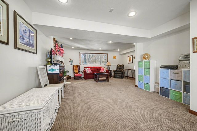 630 Tyrol Lane, Shakopee, MN 55379