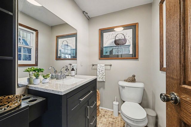 630 Tyrol Lane, Shakopee, MN 55379