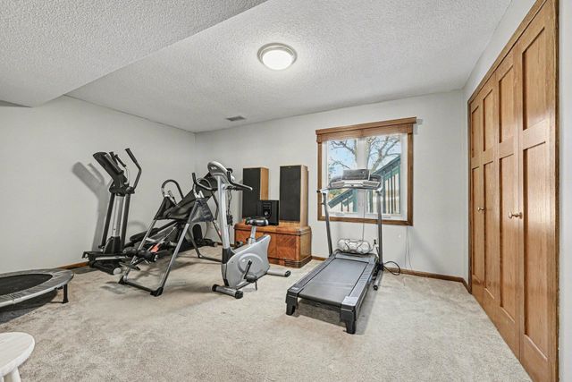 630 Tyrol Lane, Shakopee, MN 55379