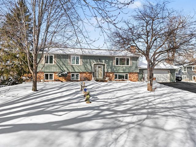 630 Tyrol Lane, Shakopee, MN 55379