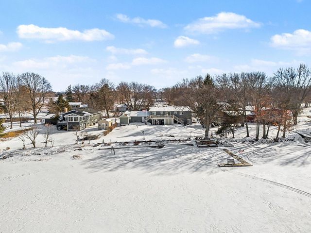 630 Tyrol Lane, Shakopee, MN 55379