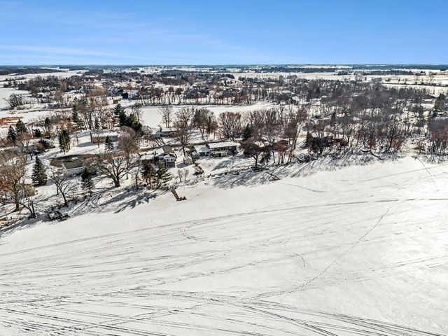 630 Tyrol Lane, Shakopee, MN 55379