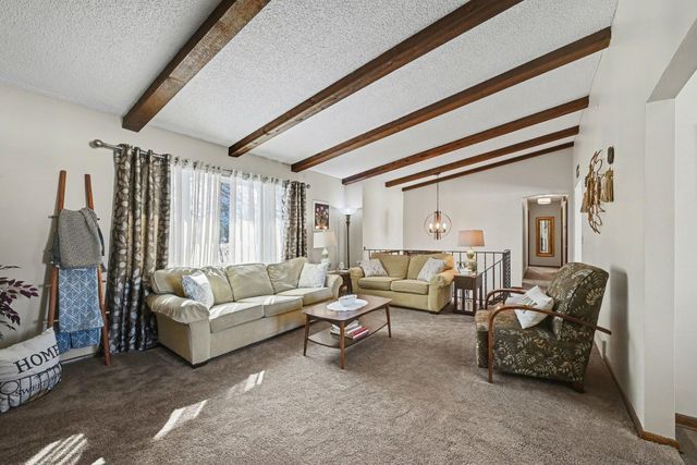 630 Tyrol Lane, Shakopee, MN 55379