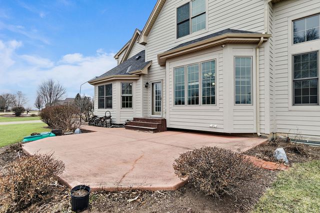 1211 Coyote Trail, Hampshire, IL 60140