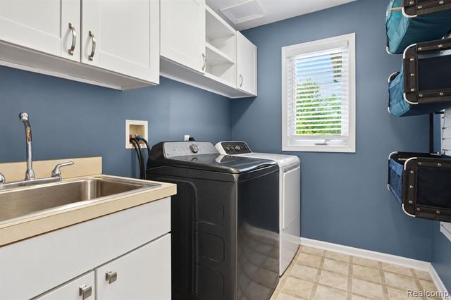 2303 Arciero Court, Howell, MI 48855