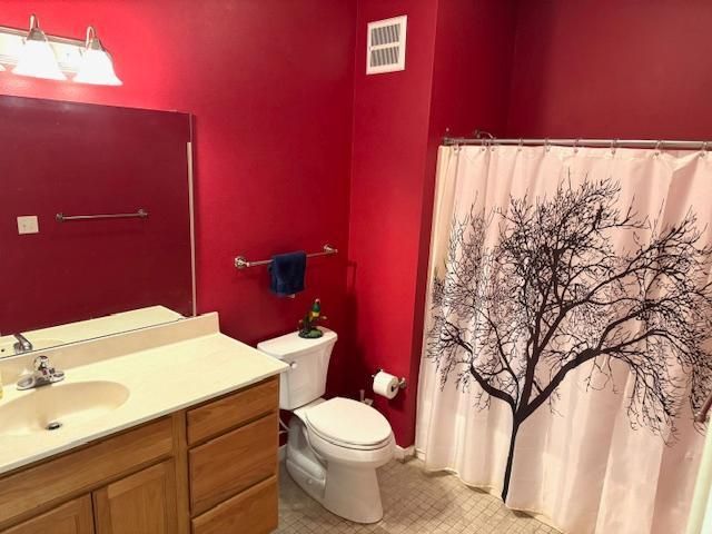 619 8th Street SE 409, Minneapolis, MN 55414