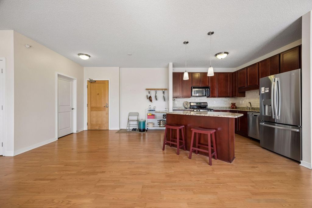 619 8th Street SE 409, Minneapolis, MN 55414 — photo 4