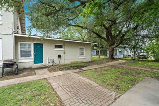 818 3rd Avenue N 28, Texas City, TX 77590