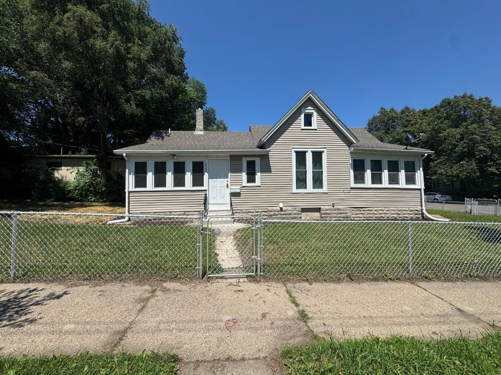 989 Marion Street, Saint Paul, MN 55117