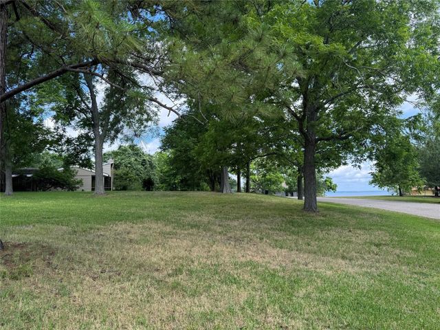35 Imperial Circle, Coldspring, TX 77331