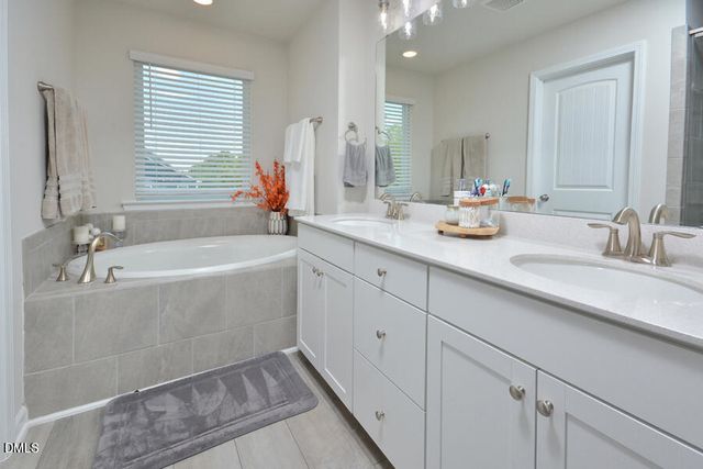 490 Mallard Loop Drive, Clayton, NC 27527