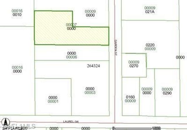 2729 Garden ST, North Fort Myers, FL 33917