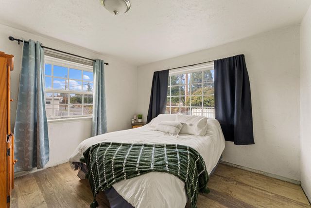 1107 SW Bridge Street, Grants Pass, OR 97526