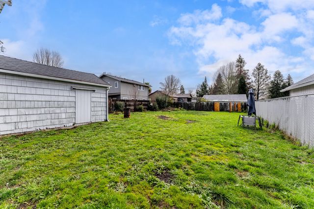 1107 SW Bridge Street, Grants Pass, OR 97526