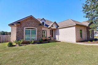 201 Weeping Willow Trail, Headland, AL 36345