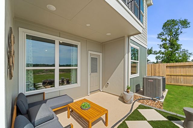 10115 Palm Springs Place, Iowa Colony, TX 77583