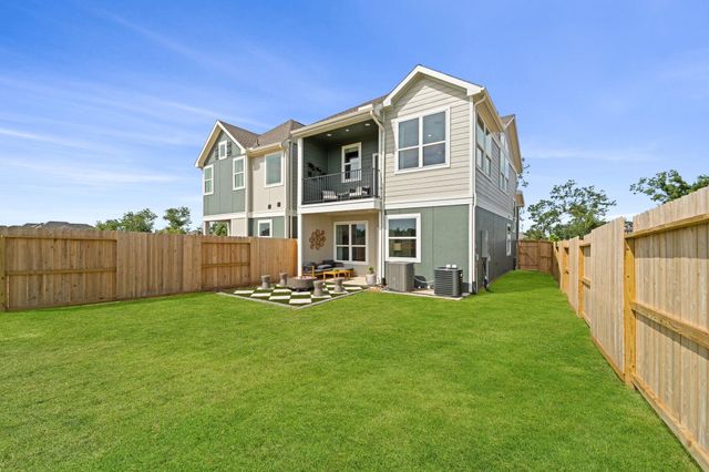 10115 Palm Springs Place, Iowa Colony, TX 77583