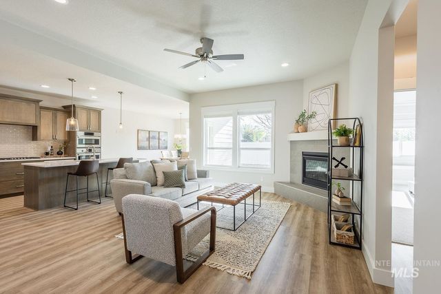 1114 Whitewater Way, Emmett, ID 83617