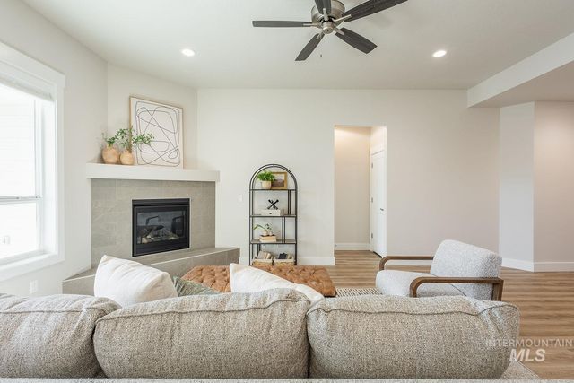 1114 Whitewater Way, Emmett, ID 83617