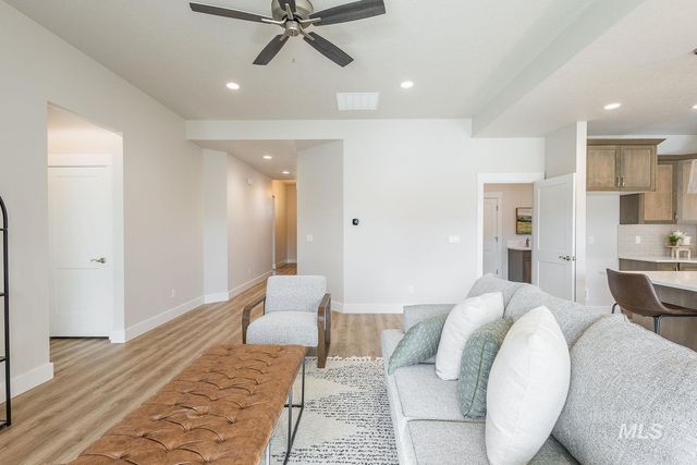 1114 Whitewater Way, Emmett, ID 83617