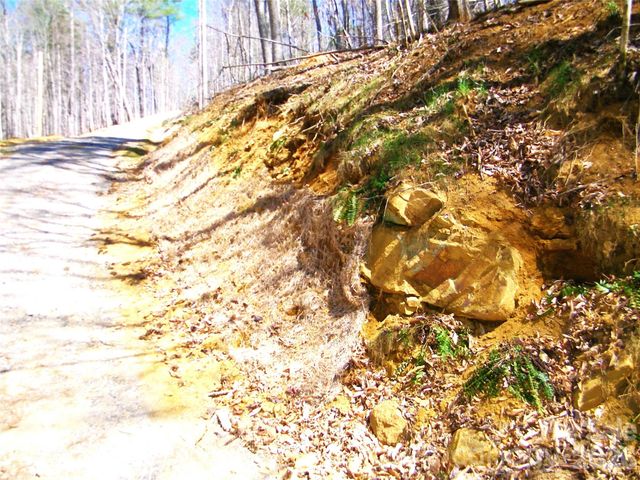 148 Fish Pond Lane, Burnsville, NC 28714