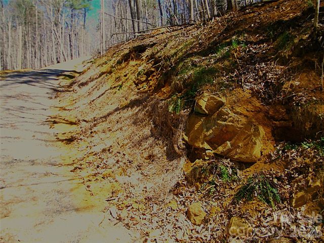 148 Fish Pond Lane, Burnsville, NC 28714