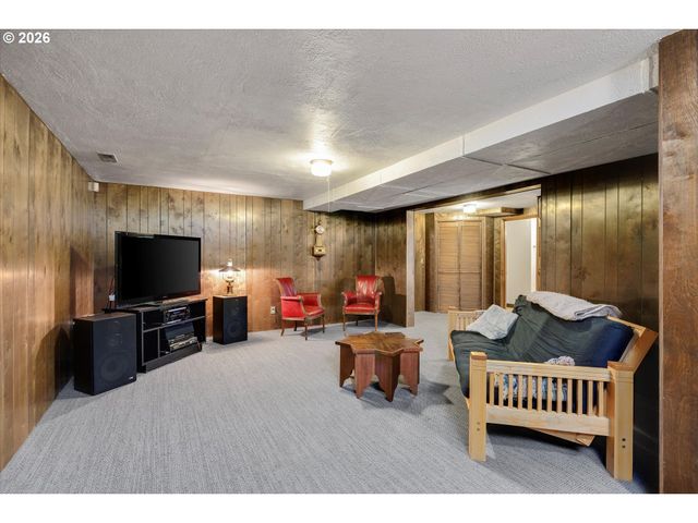 16645 Ne LEANDER Dr, Sherwood, OR 97140