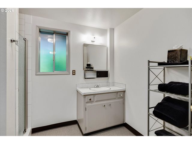 16645 Ne LEANDER Dr, Sherwood, OR 97140