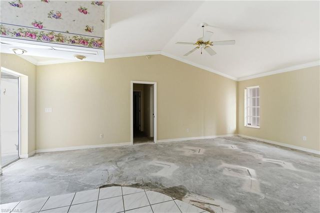 329 SE 33rd TER, Cape Coral, FL 33904