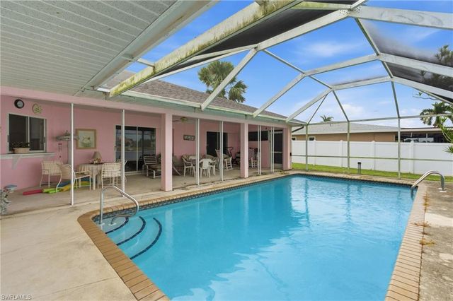 329 SE 33rd TER, Cape Coral, FL 33904