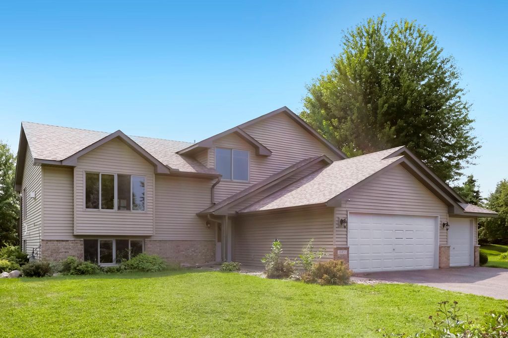 10837 Mississippi Drive N, Brooklyn Park, MN 55443 — photo 2