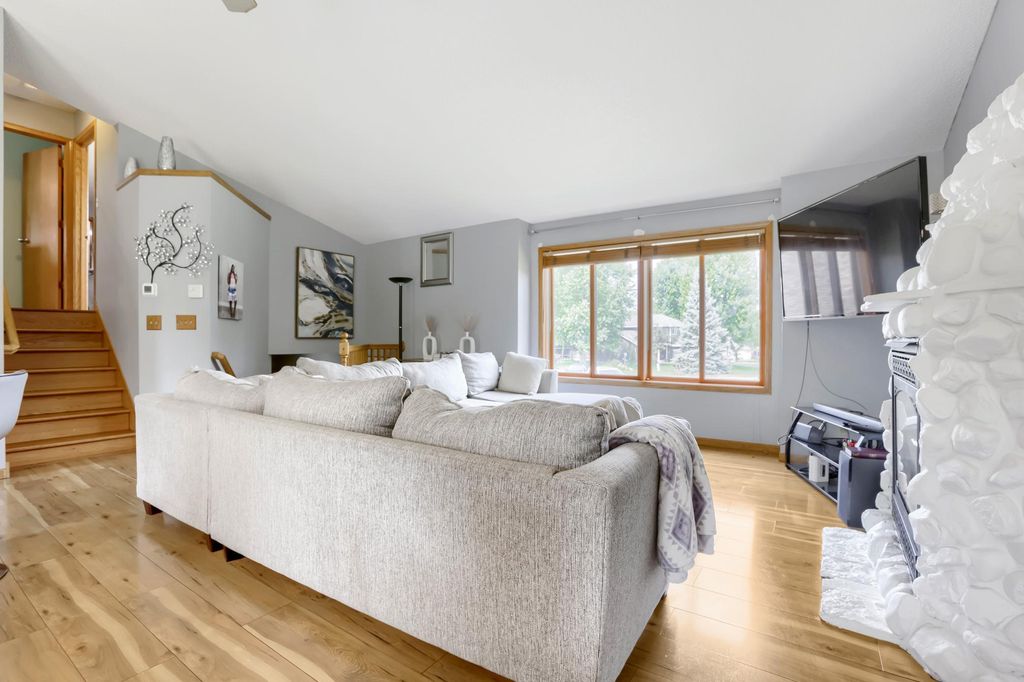10837 Mississippi Drive N, Brooklyn Park, MN 55443 — photo 4