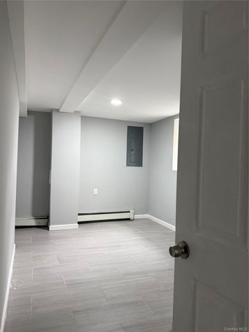 122 Dehnhoff Avenue, Freeport, NY 11520