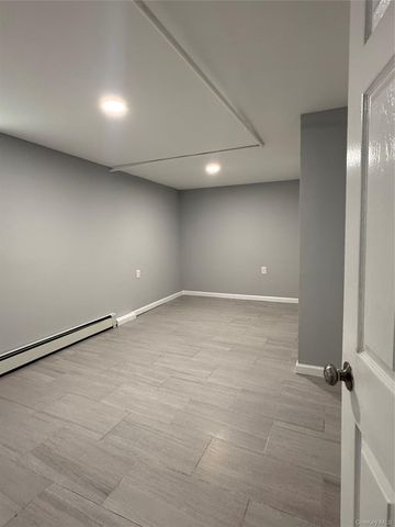 122 Dehnhoff Avenue, Freeport, NY 11520