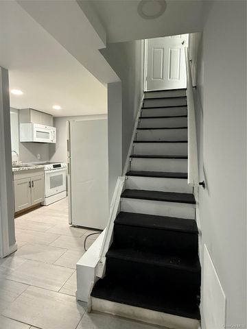 122 Dehnhoff Avenue, Freeport, NY 11520